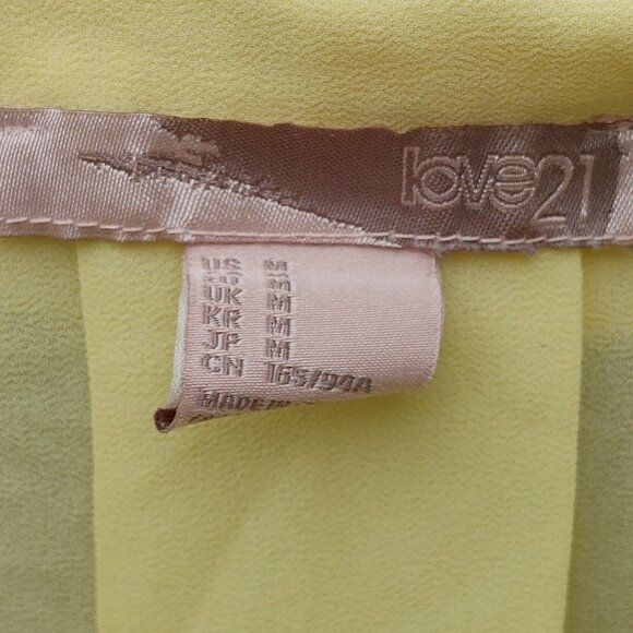 LOVELY Yellow Sleeveless Blouse Women's Size M LOVE 21 Forever 21 - Picture 3 of 7